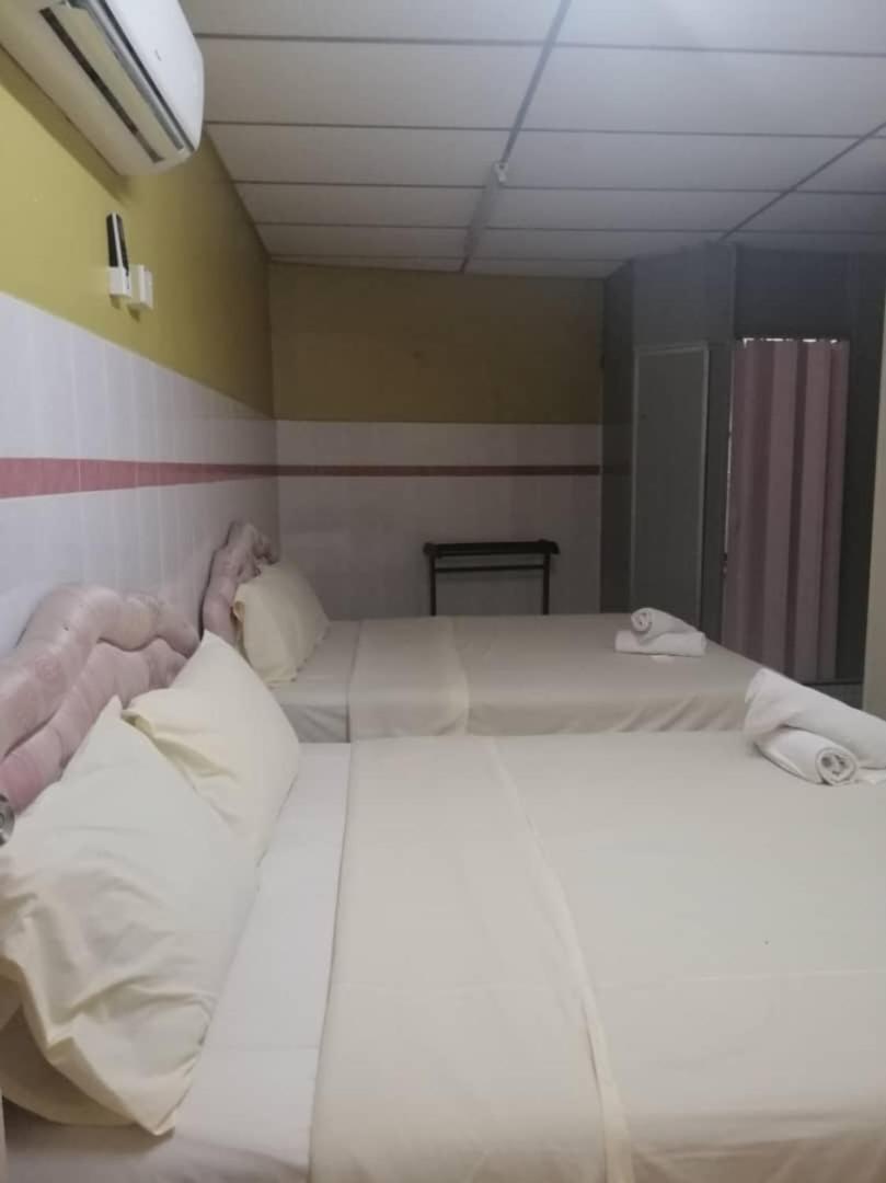 White Hotel Malacca Екстер'єр фото